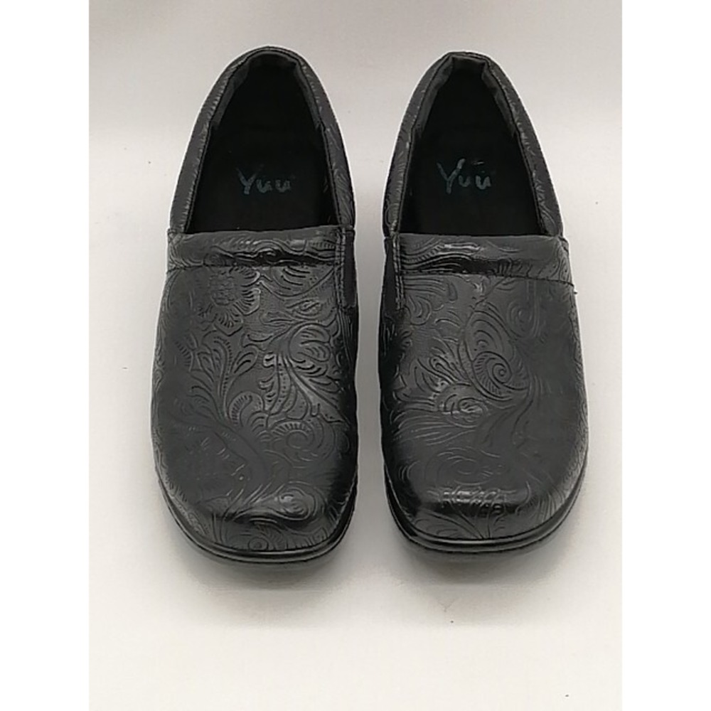 YUU Shoes Loafers Womens Bethanee Black 9 Clog Floral Embossed Stretch Comfort